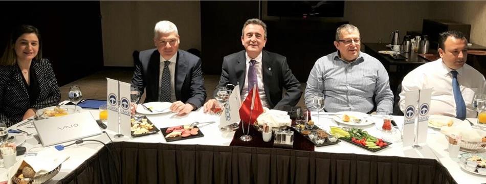 Uluslararası politik ilişkiler otomotiv sektörünü ticari açıdan nasıl etkiliyor?